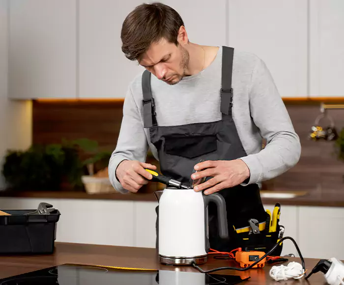Skilled Blender Technicians: Your Small Appliance Repair Experts for East Hartford, CT