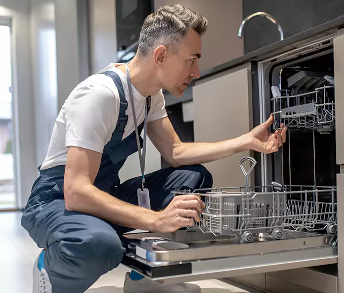 Why East Hartford Homeowners Pick East Hartford Appliance Pro for Every Dishwasher Breakdown?